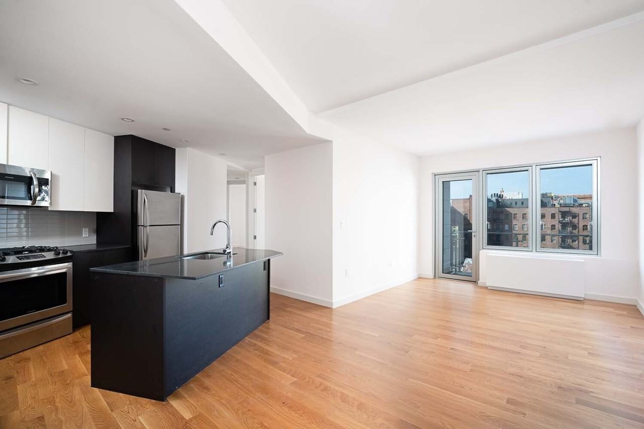 Listing photo 1 of 5