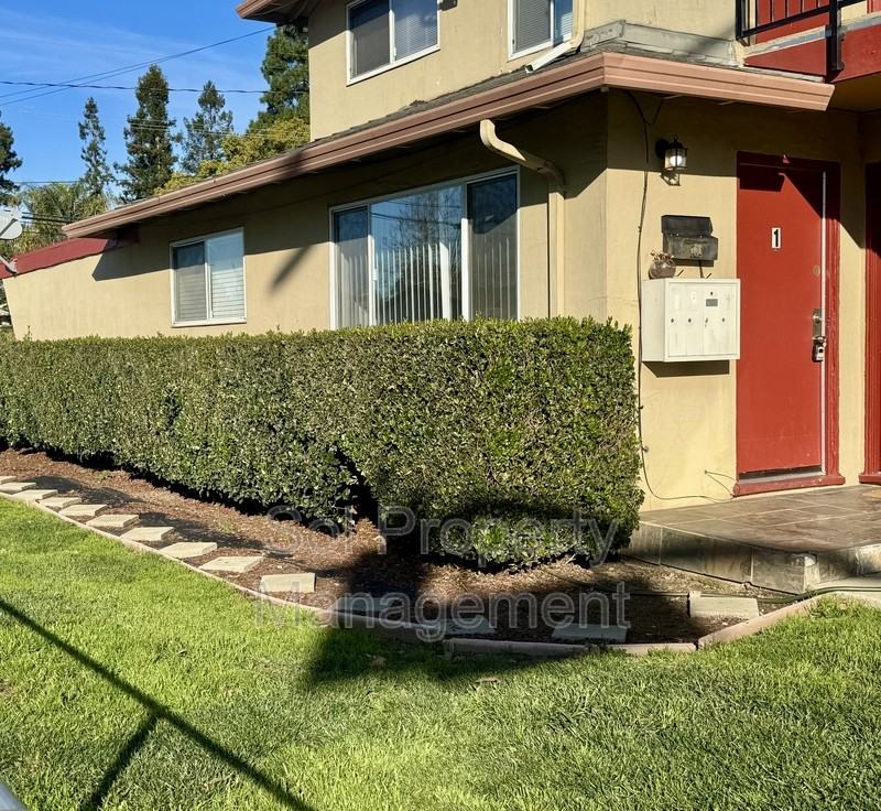 Listing photo 1 of 5