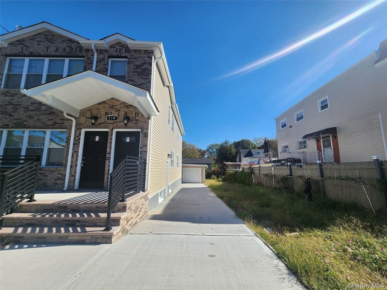 Listing photo 1 of 5