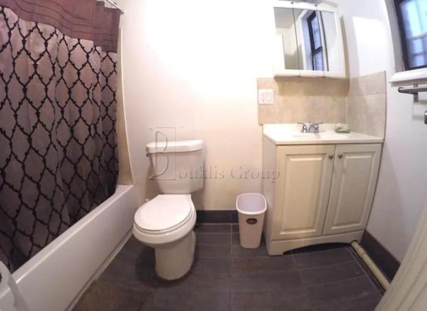 Listing photo 1 of 4