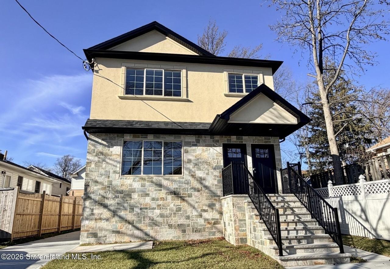 Listing photo 1 of 5