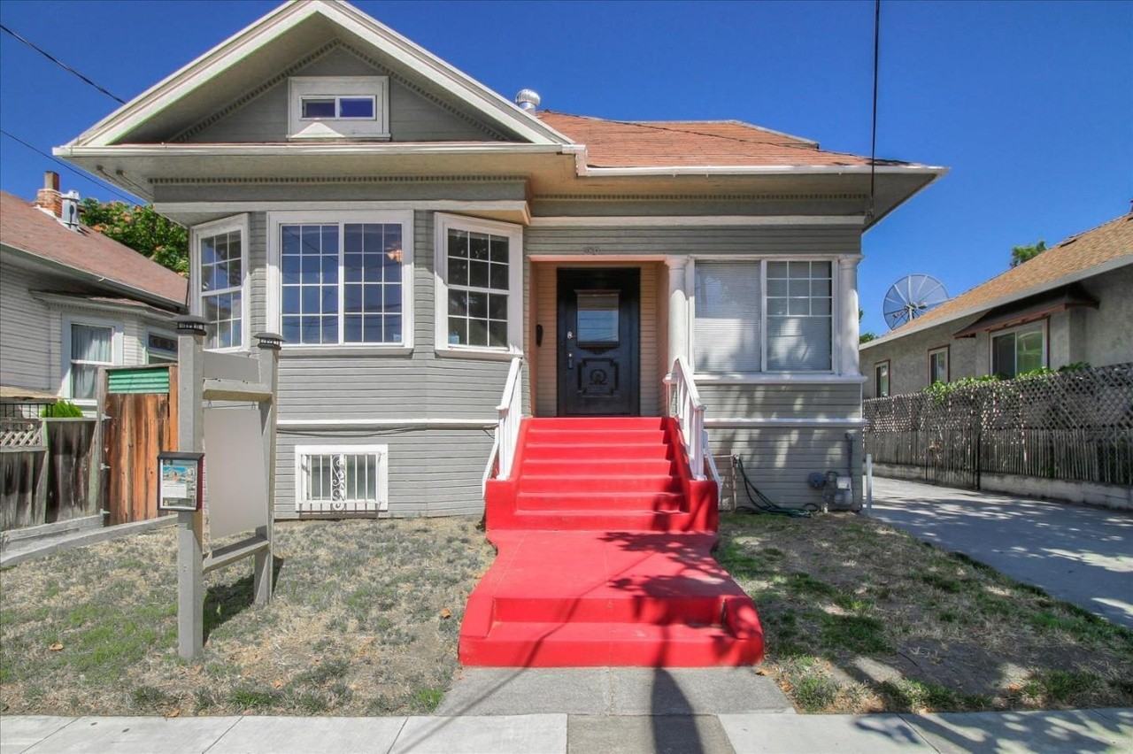 Listing photo 1 of 5