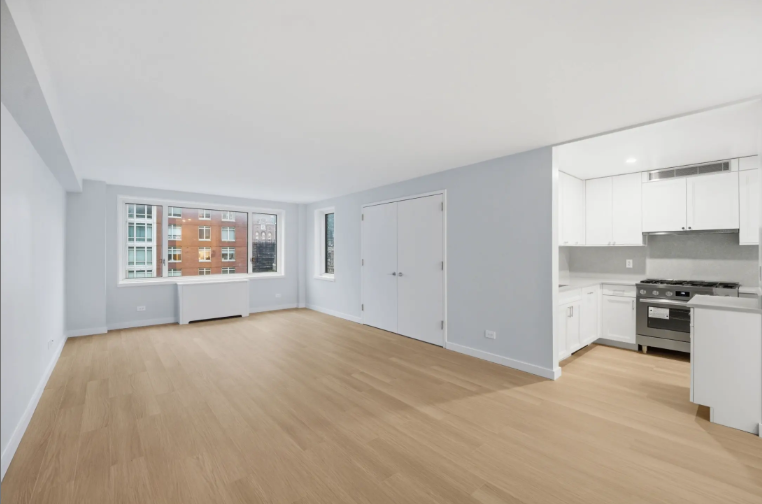 Listing photo 1 of 5