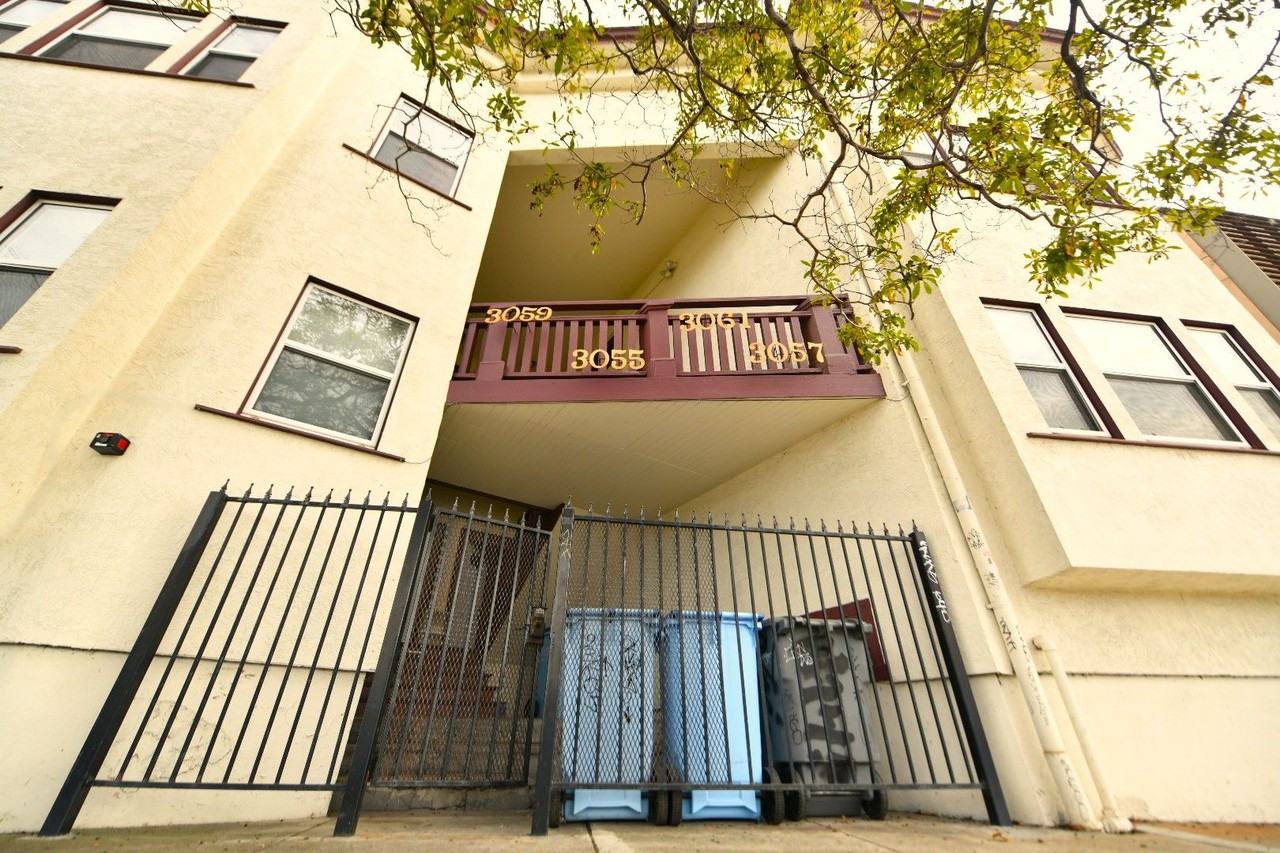 Listing photo 1 of 5