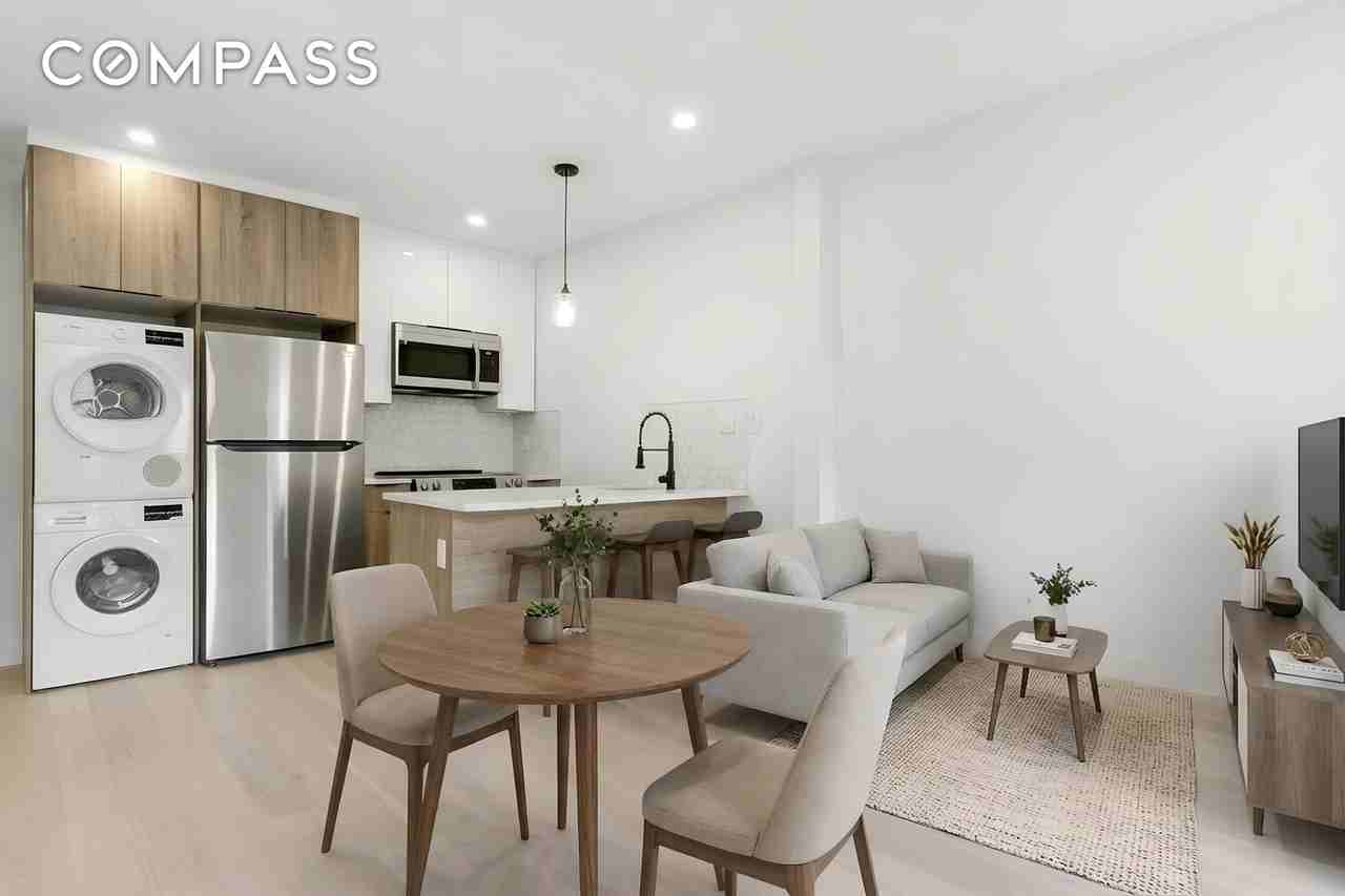 Listing photo 1 of 5