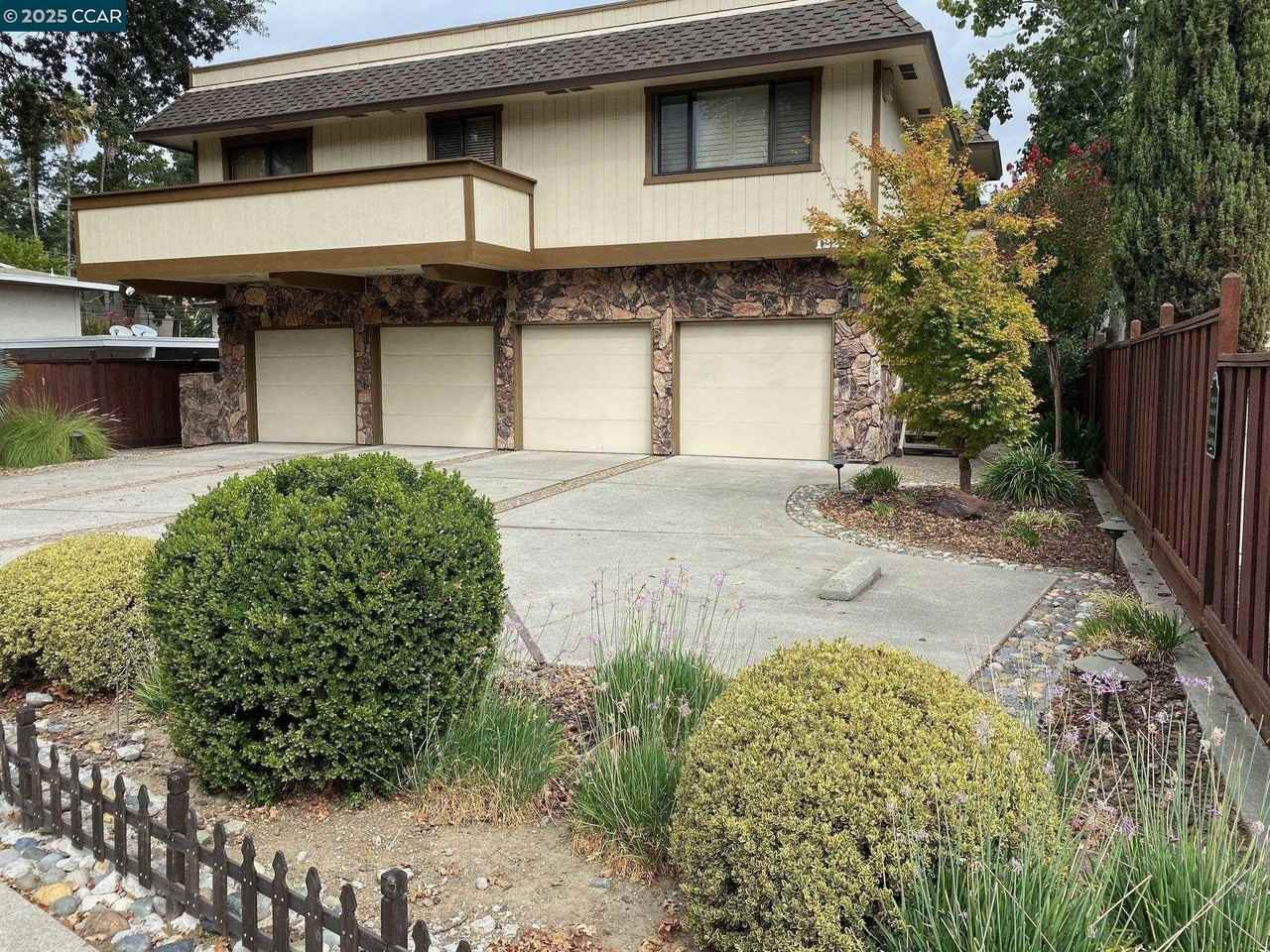 Listing photo 1 of 5