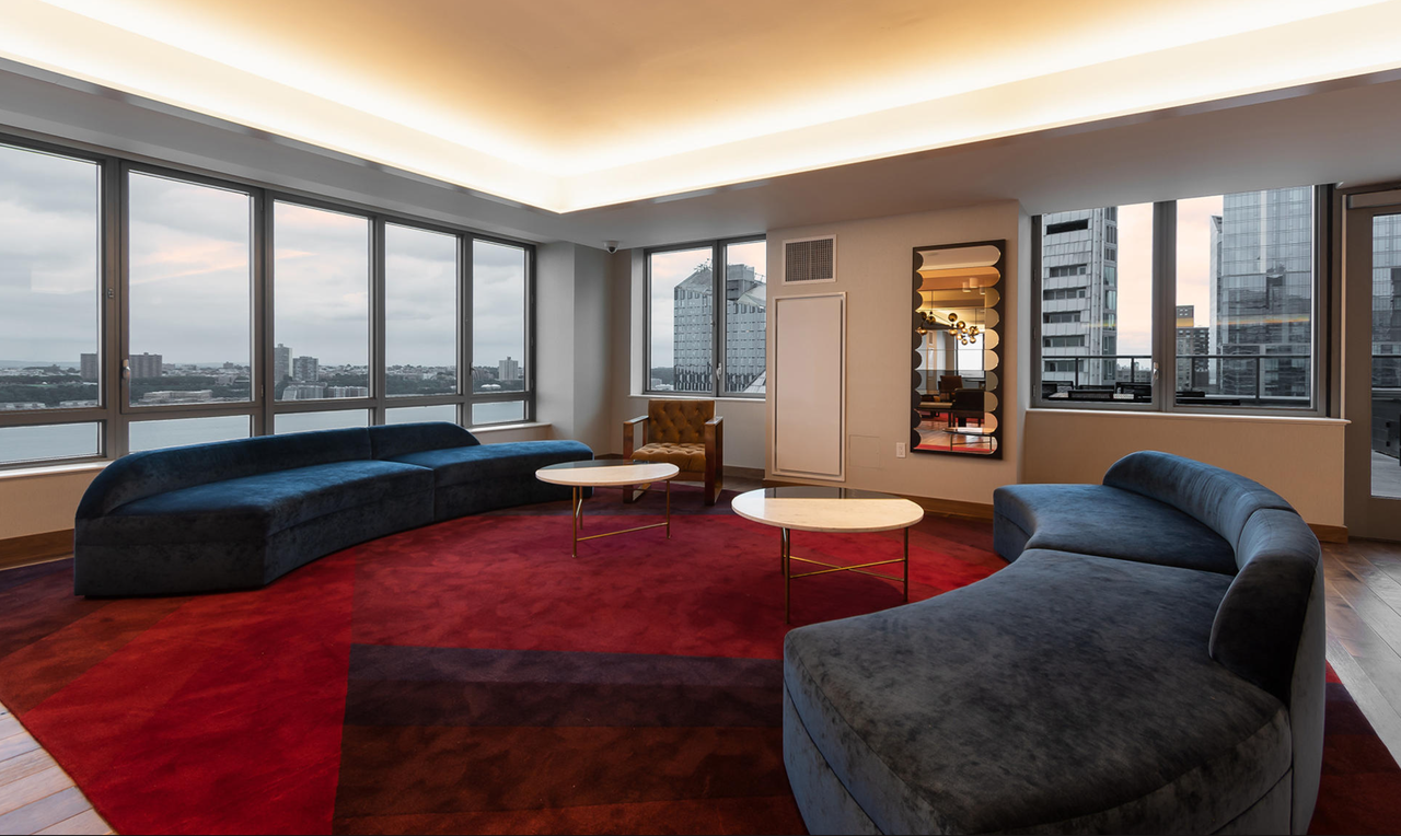 Listing photo 1 of 5