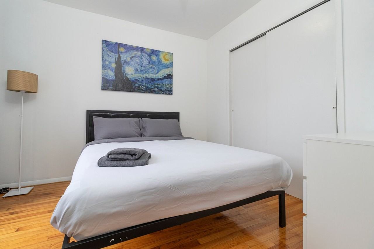 Listing photo 1 of 5