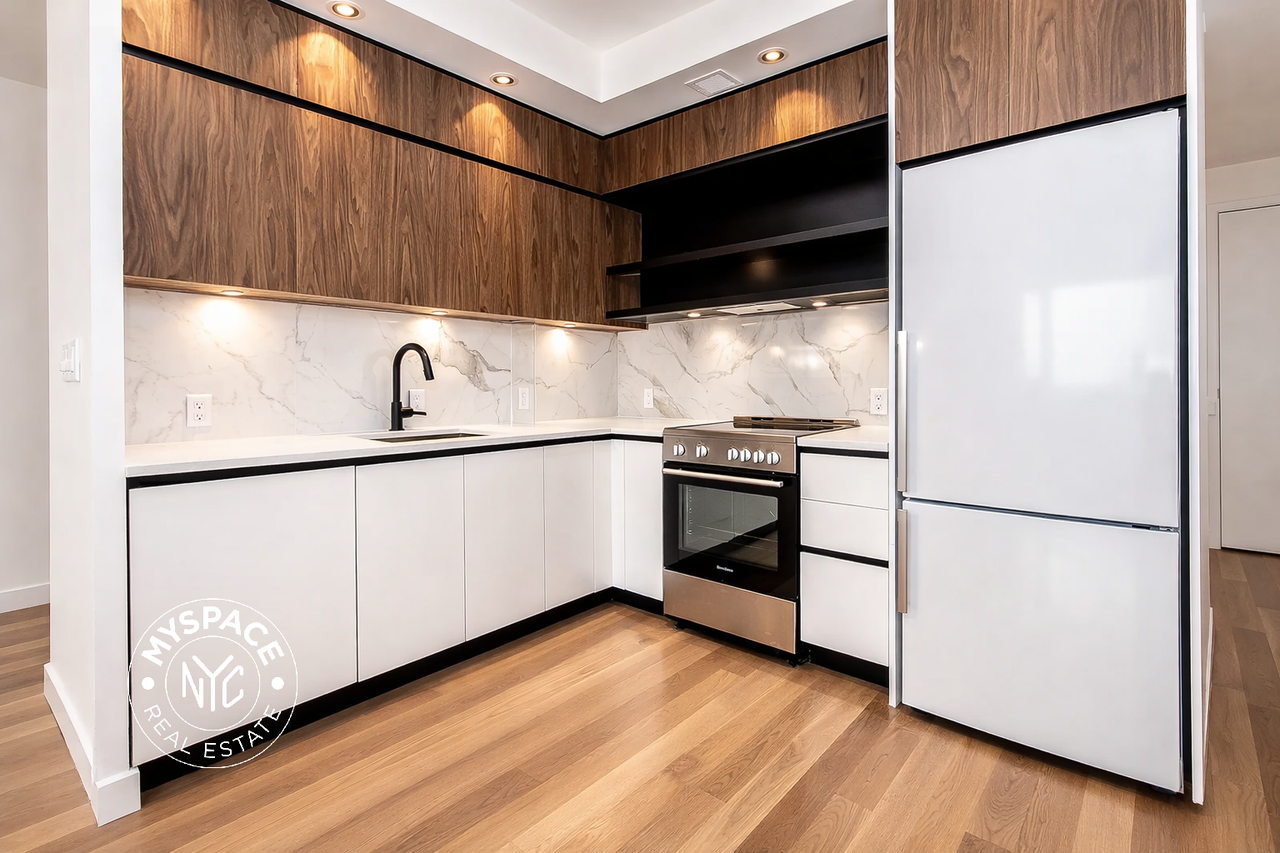 Listing photo 1 of 5