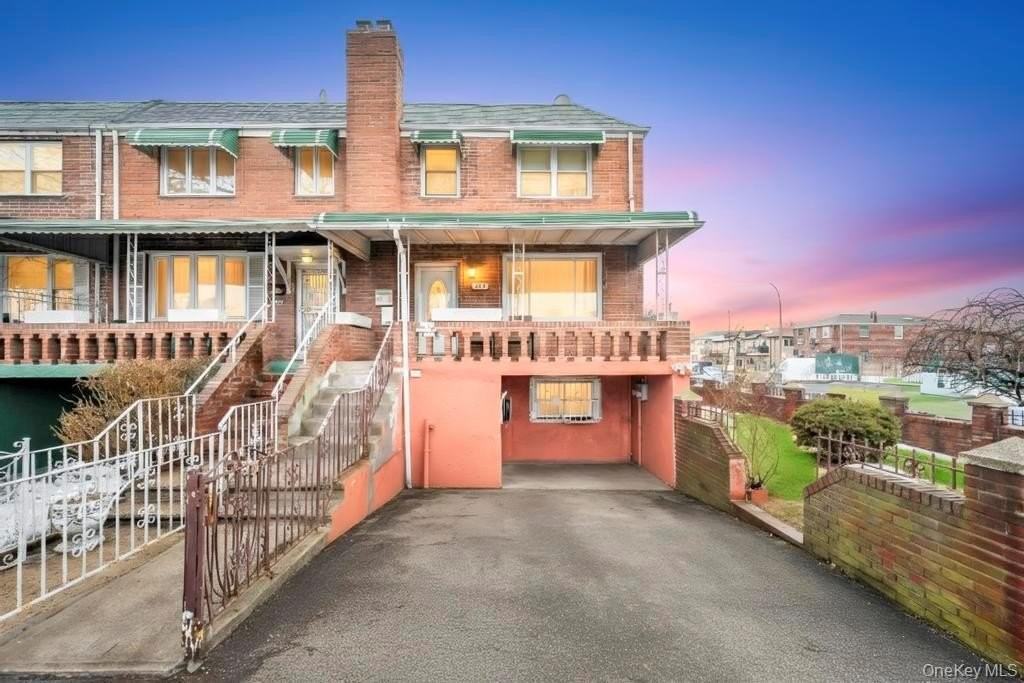 Listing photo 1 of 5