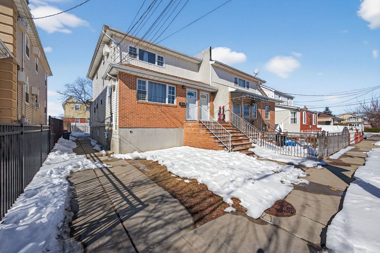 Listing photo 1 of 5