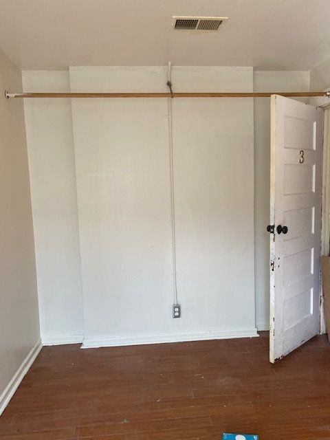 Listing photo 1 of 3