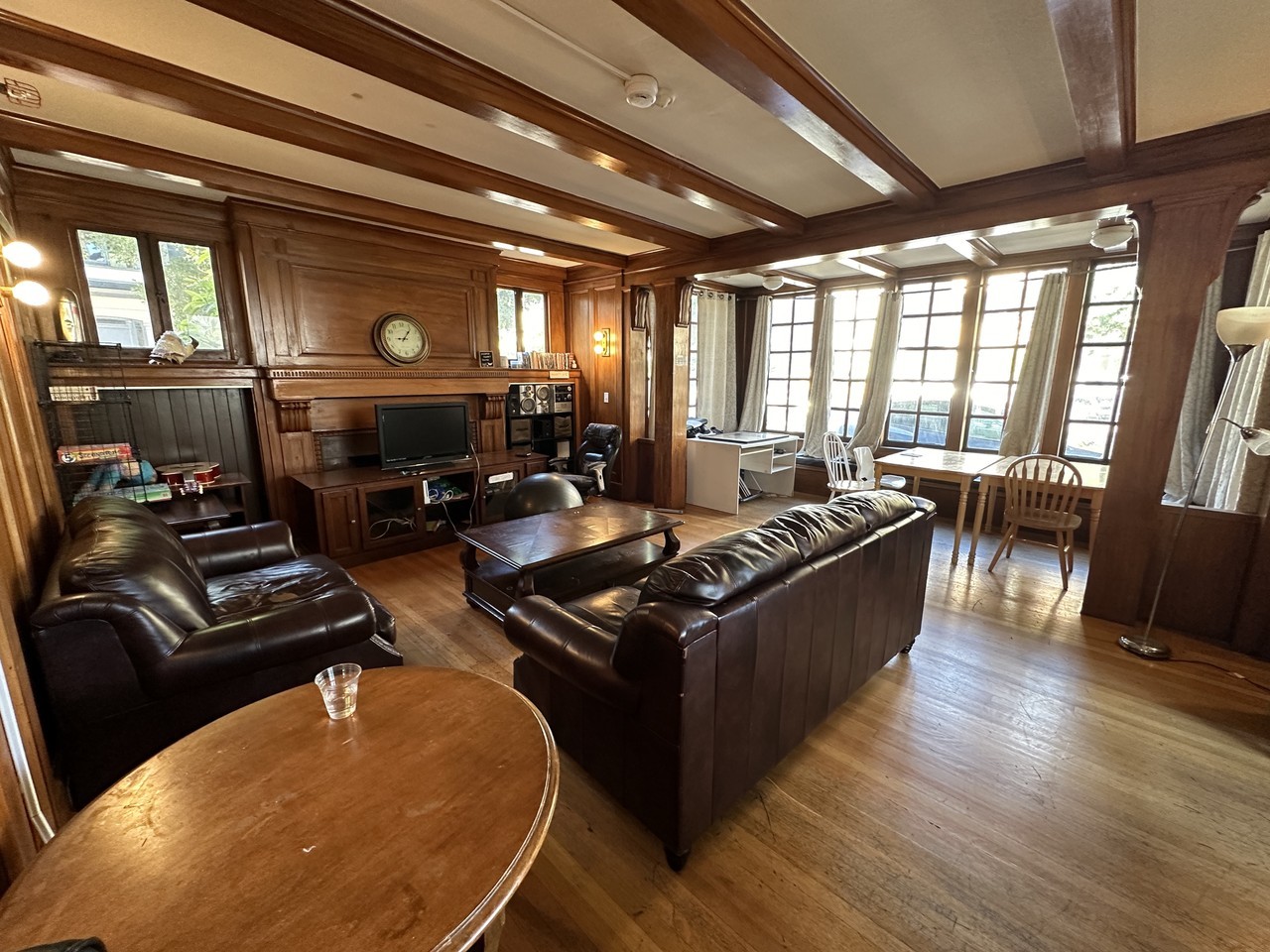 Listing photo 1 of 5