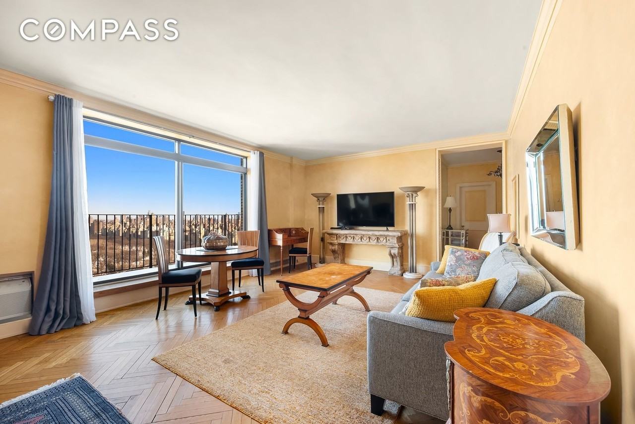 Listing photo 1 of 5