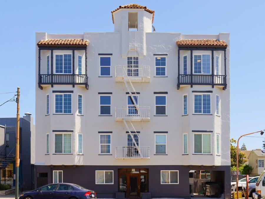 Listing photo 1 of 5