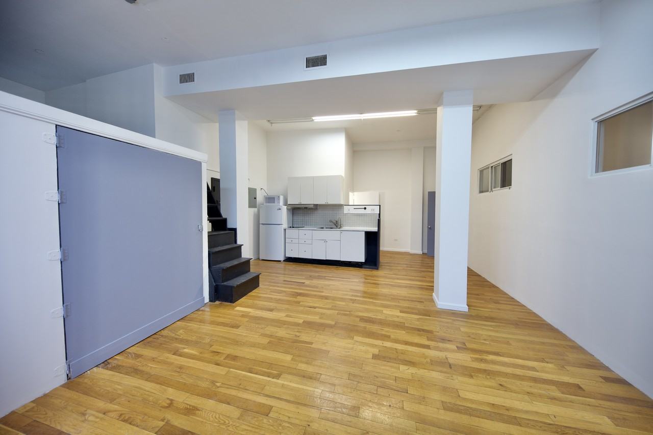 Listing photo 1 of 5