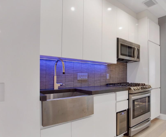 Listing photo 1 of 5