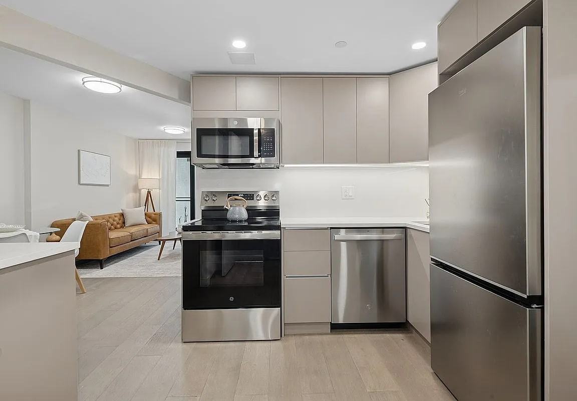 Listing photo 1 of 5