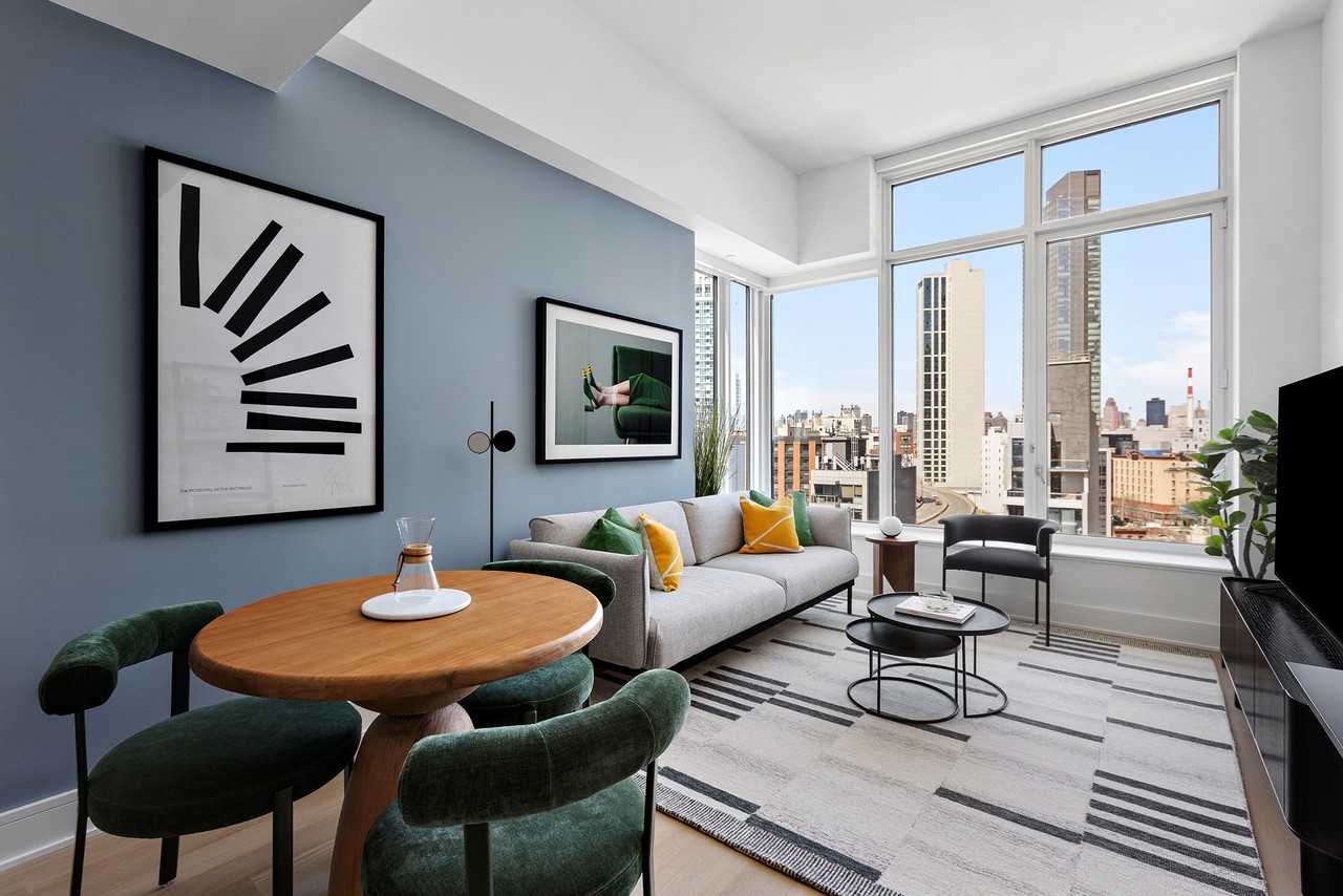 Listing photo 1 of 5