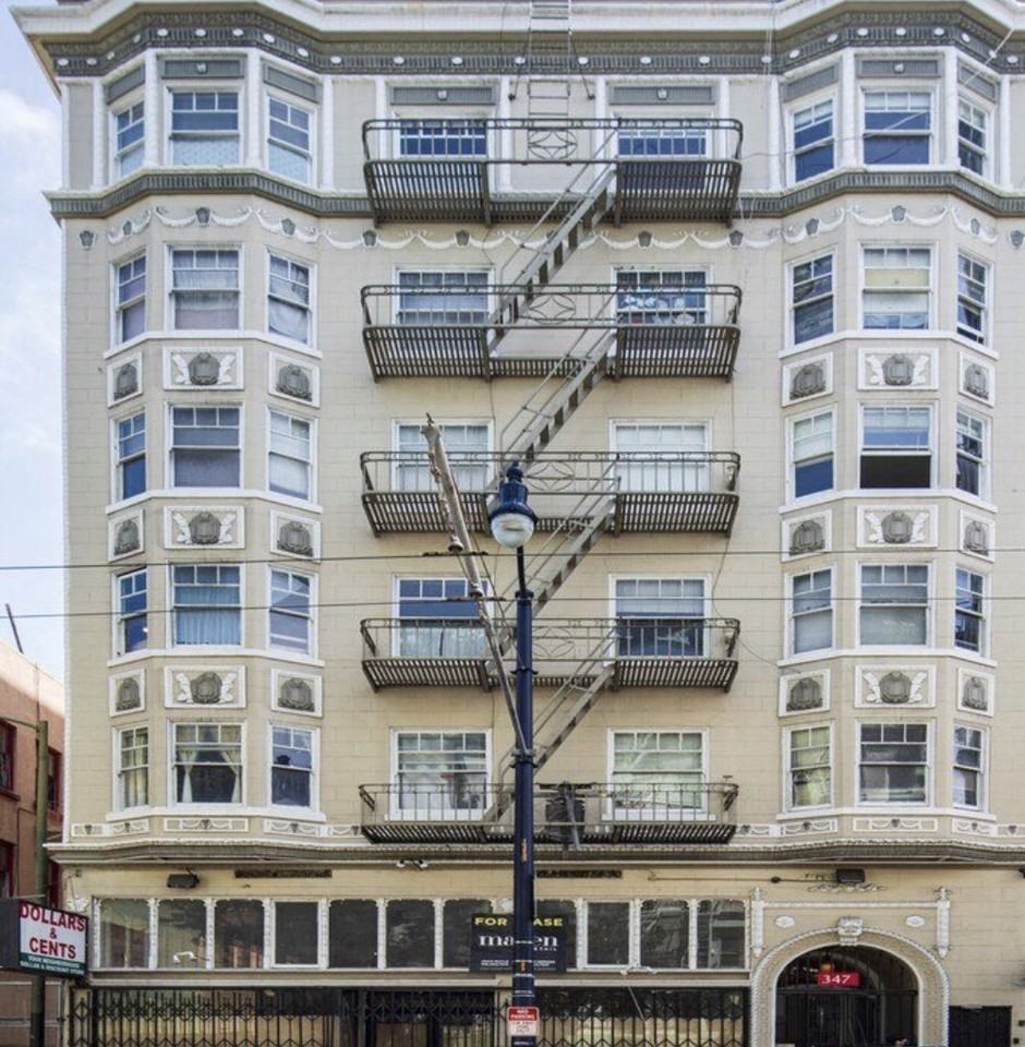 Listing photo 1 of 5