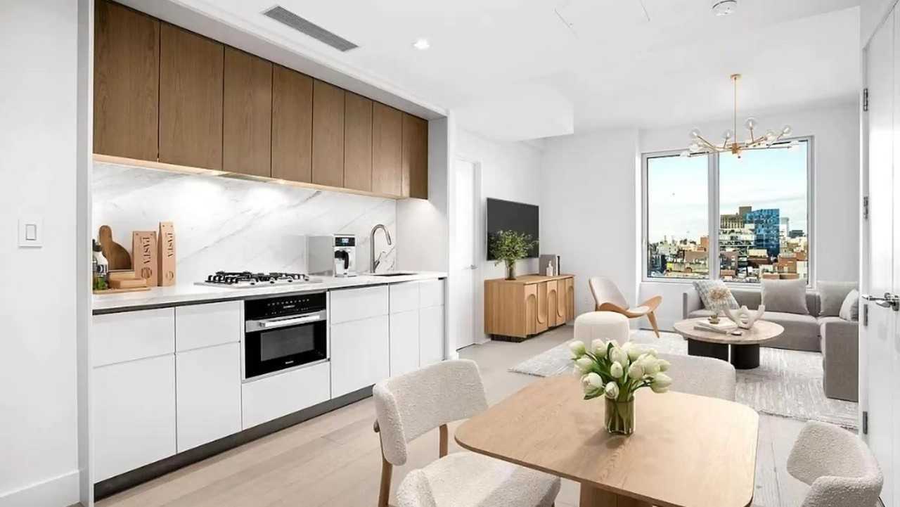 Listing photo 1 of 5