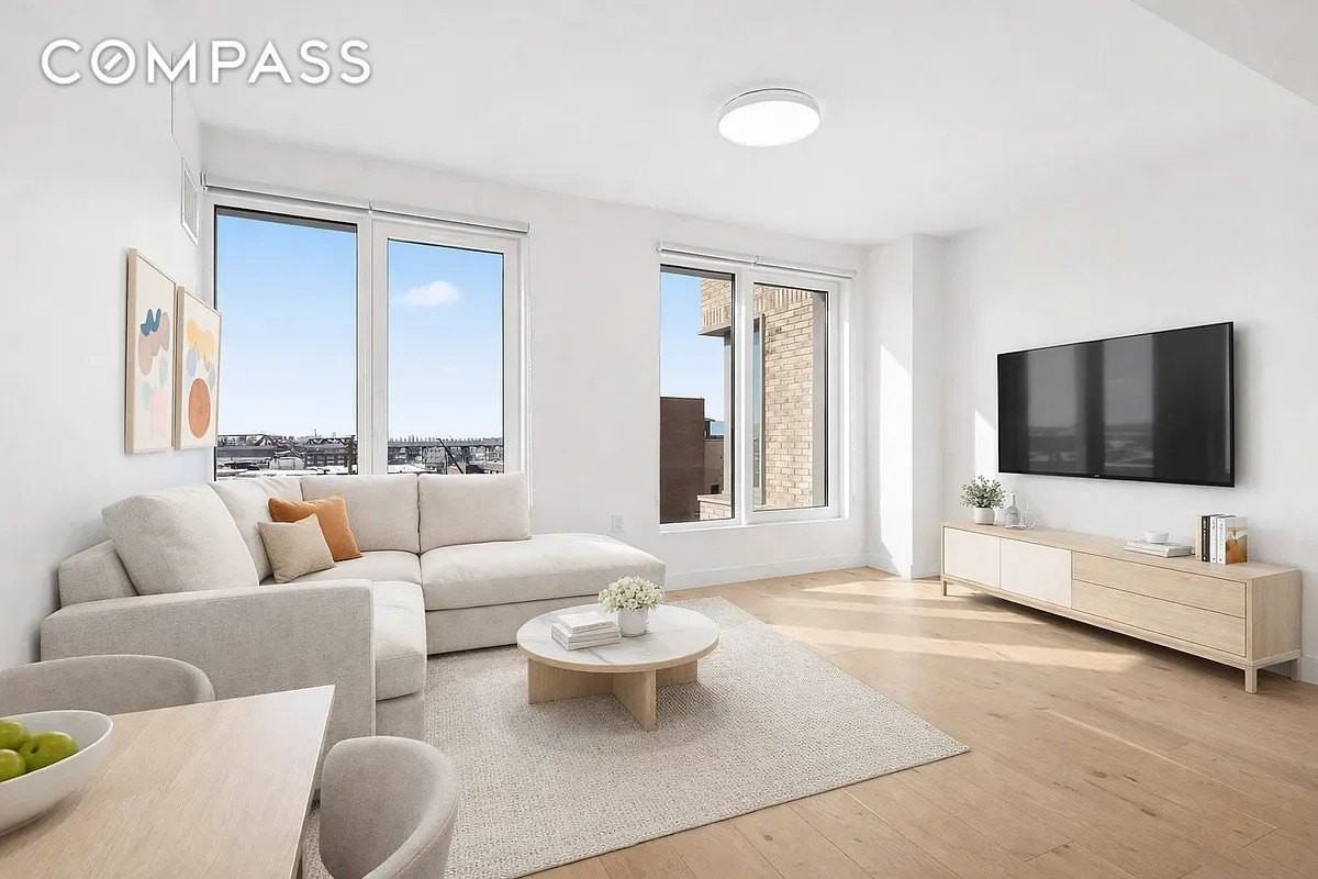 Listing photo 1 of 5