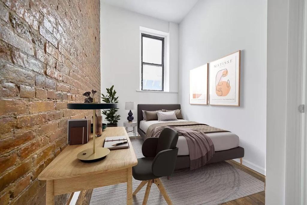 Listing photo 1 of 5