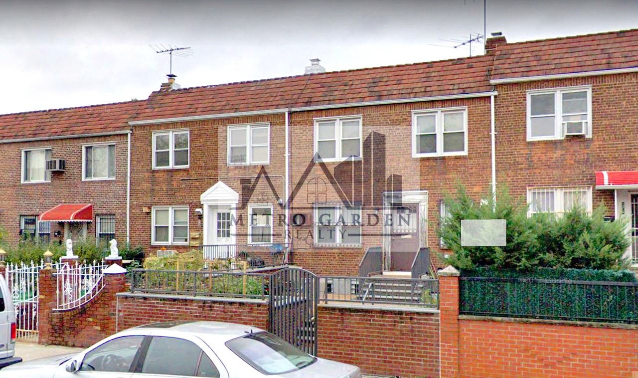 Listing photo 1 of 5