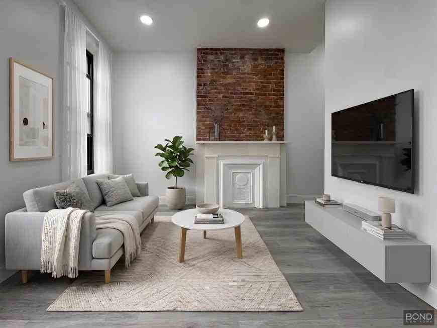 Listing photo 1 of 5