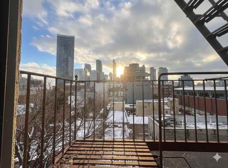 Listing photo 1 of 5