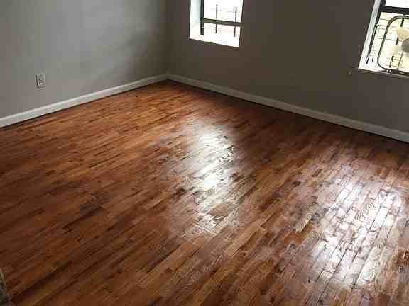 Listing photo 1 of 5