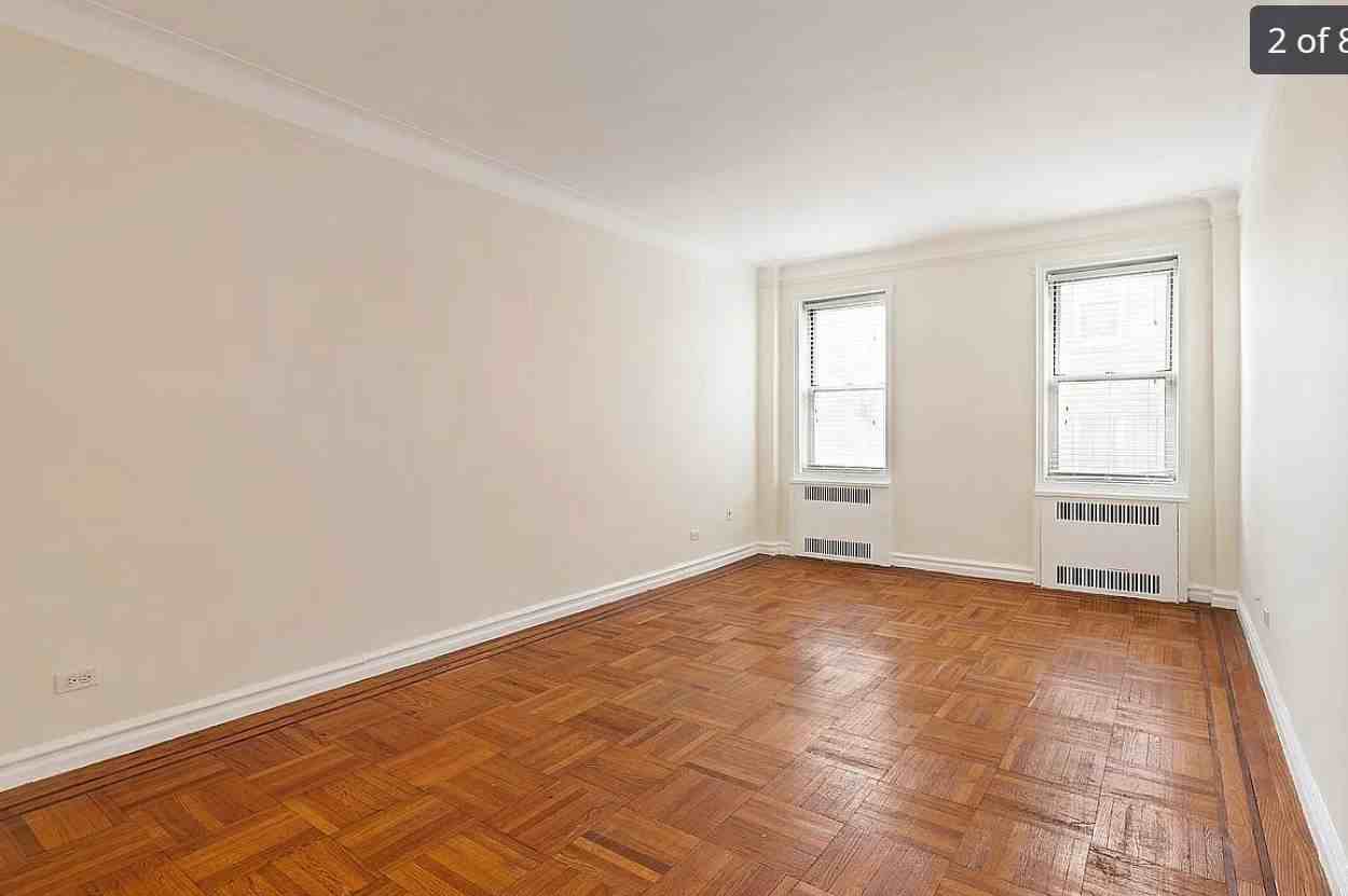 Listing photo 1 of 5