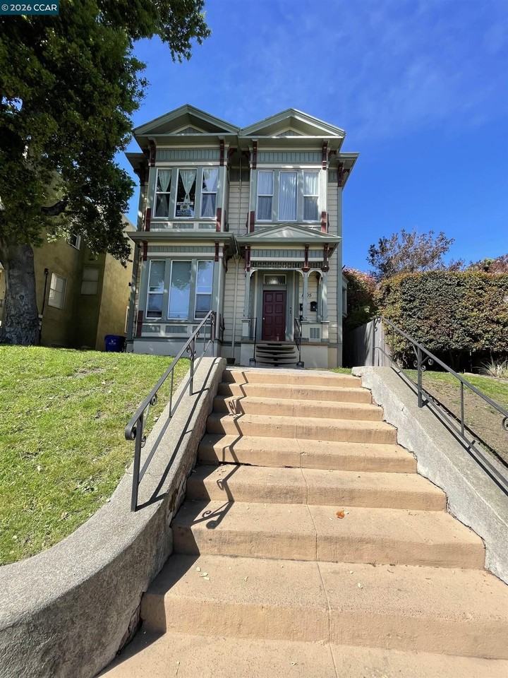 Listing photo 1 of 5