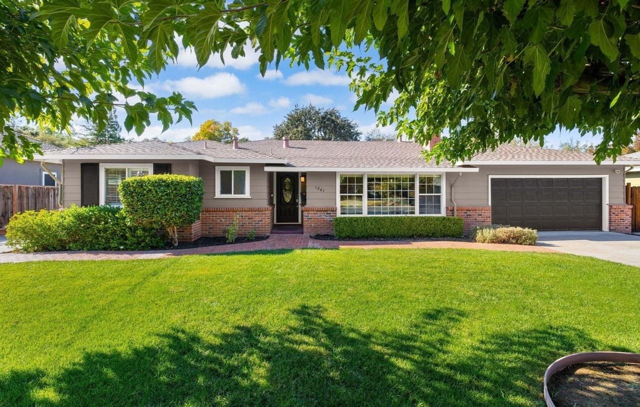 Listing photo 1 of 5