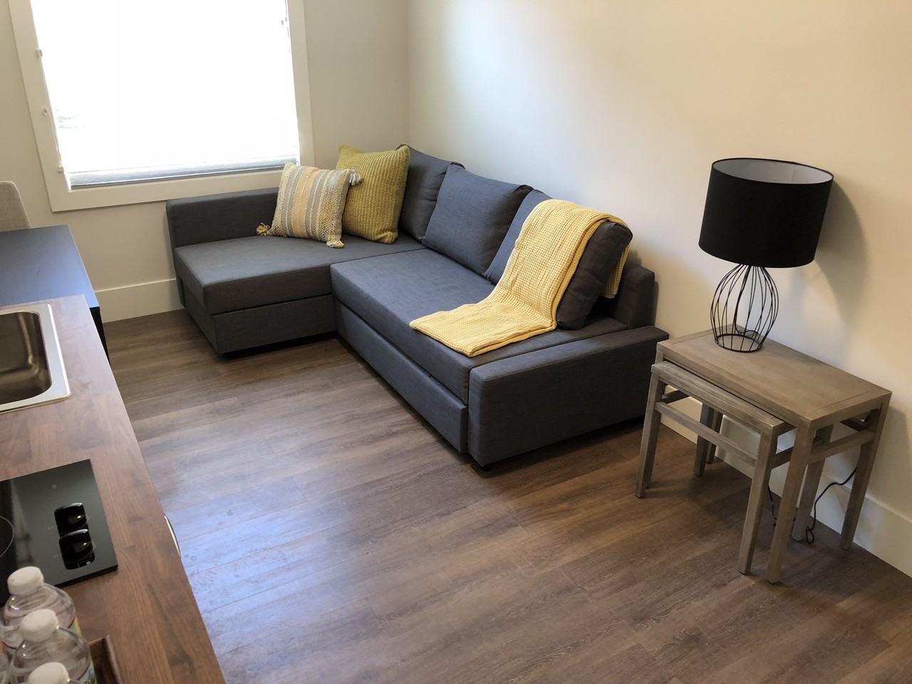 Listing photo 1 of 5