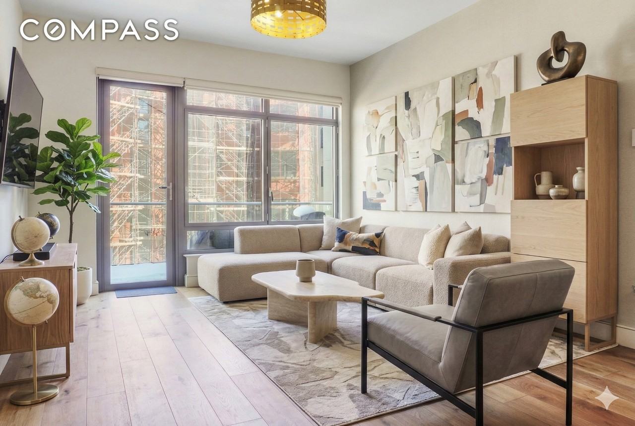 Listing photo 1 of 5