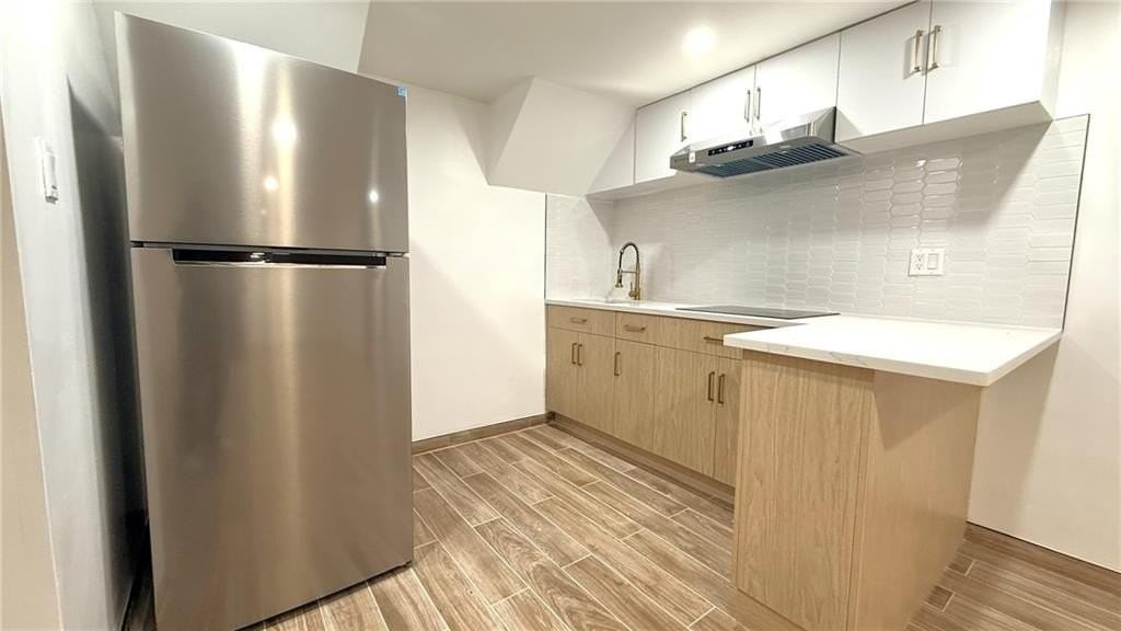 Listing photo 1 of 4