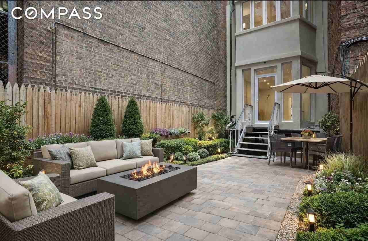 Listing photo 1 of 5