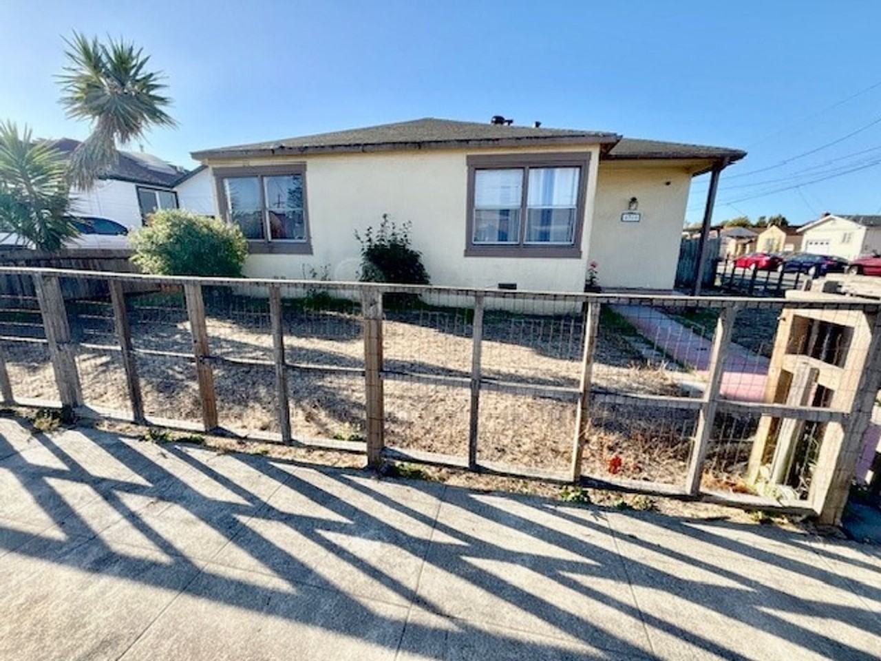 Listing photo 1 of 5