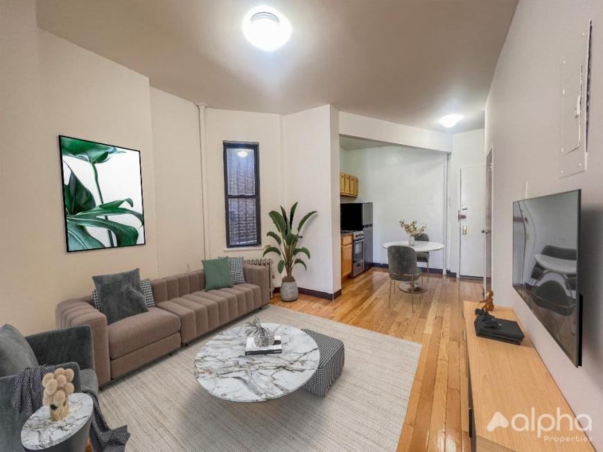 Listing photo 1 of 5