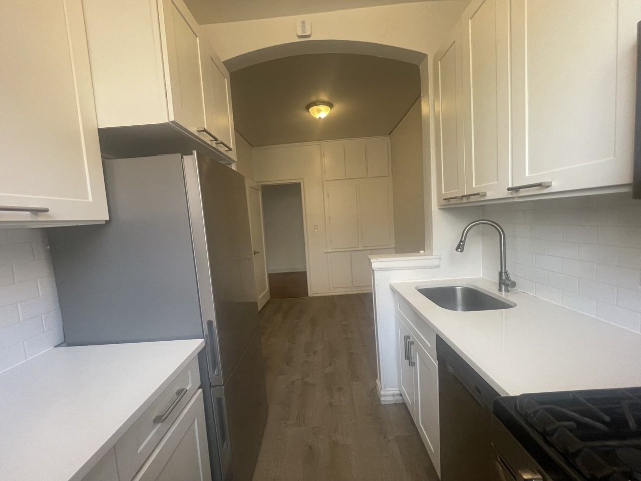 Listing photo 1 of 5