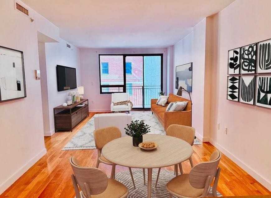 Listing photo 1 of 5