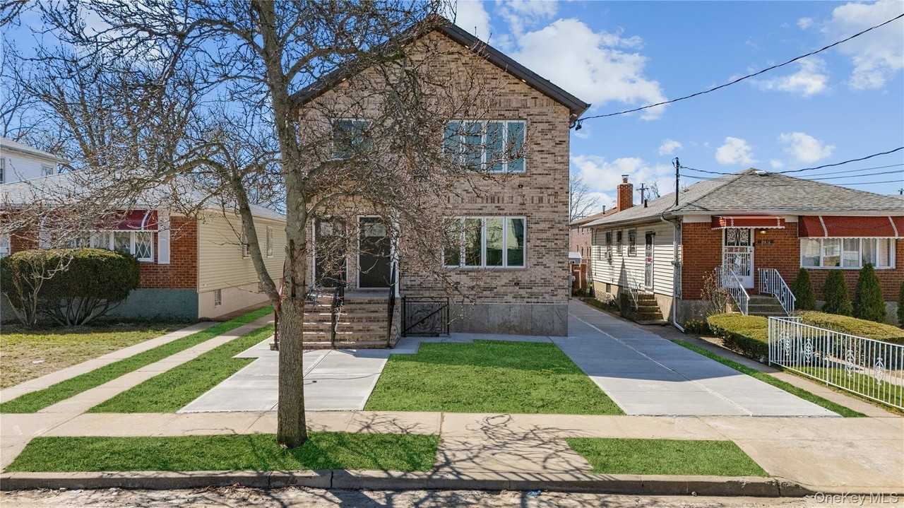 Listing photo 1 of 5