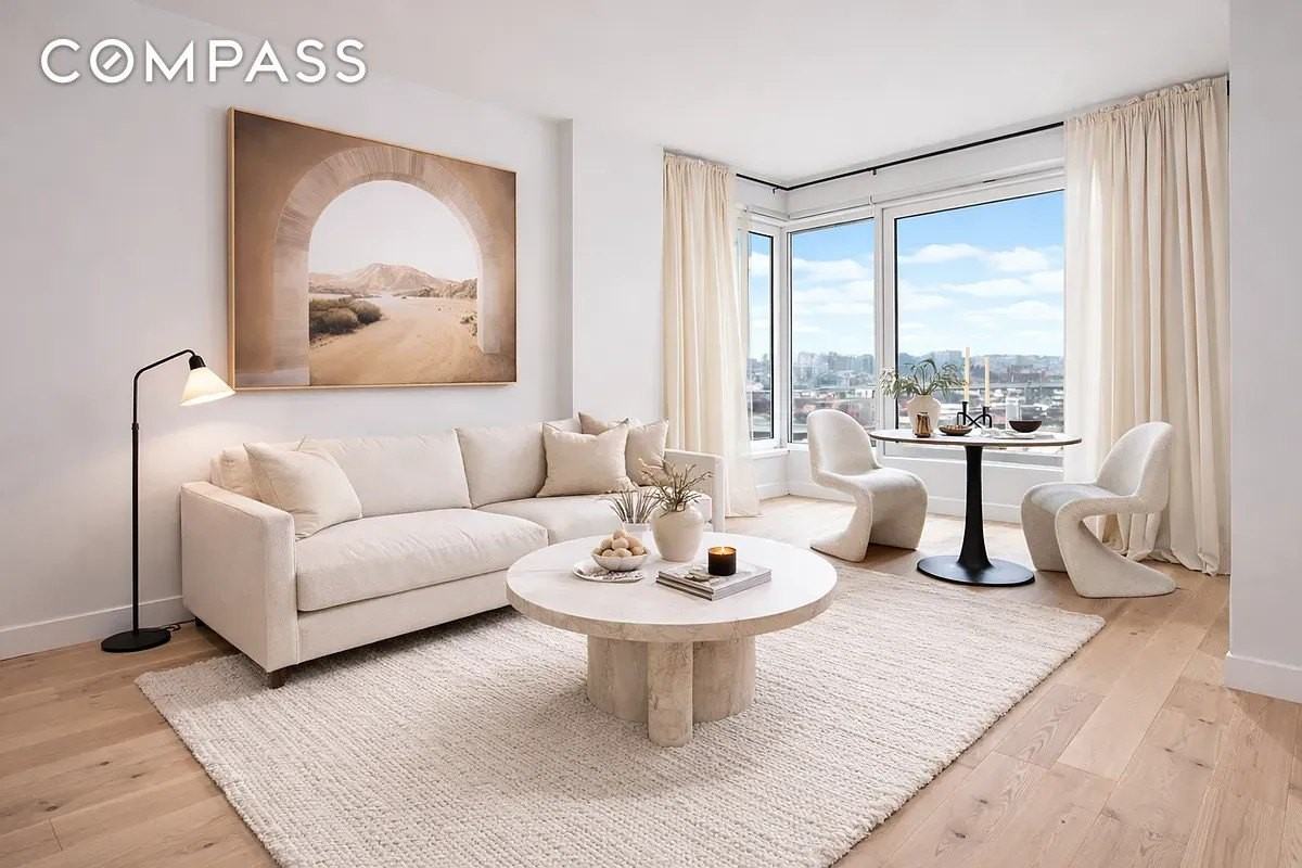 Listing photo 1 of 5