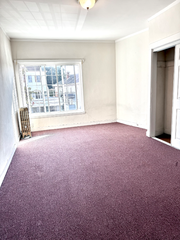 Listing photo 1 of 5