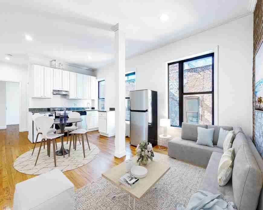 Listing photo 1 of 4