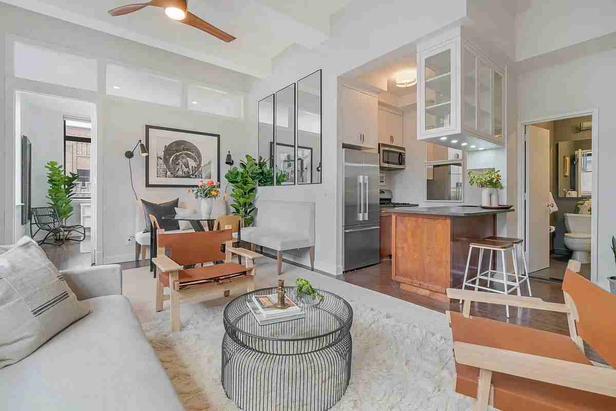 Listing photo 1 of 5