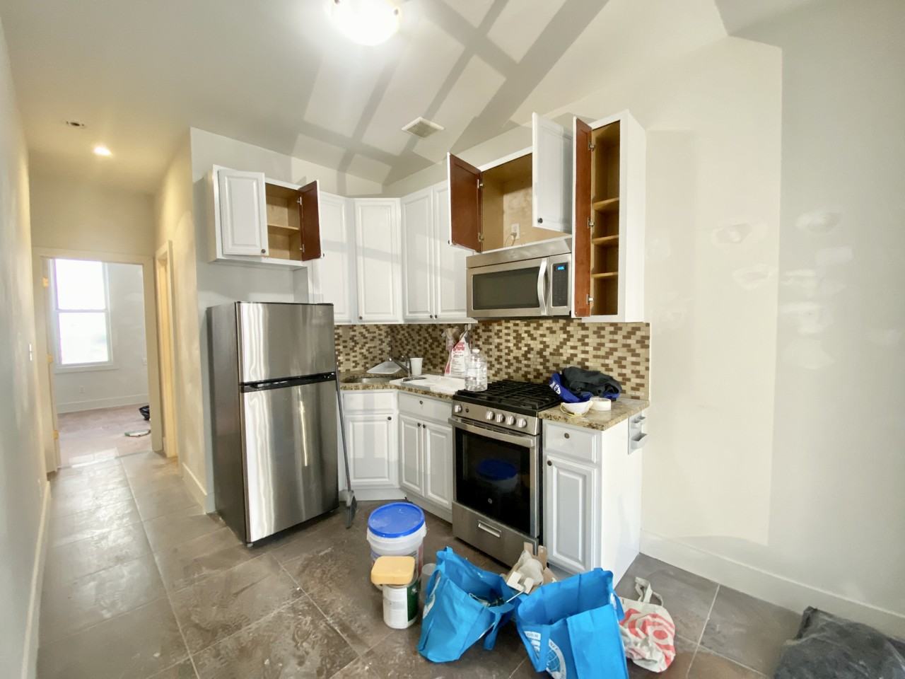 Listing photo 1 of 5