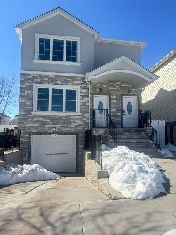 Listing photo 1 of 5