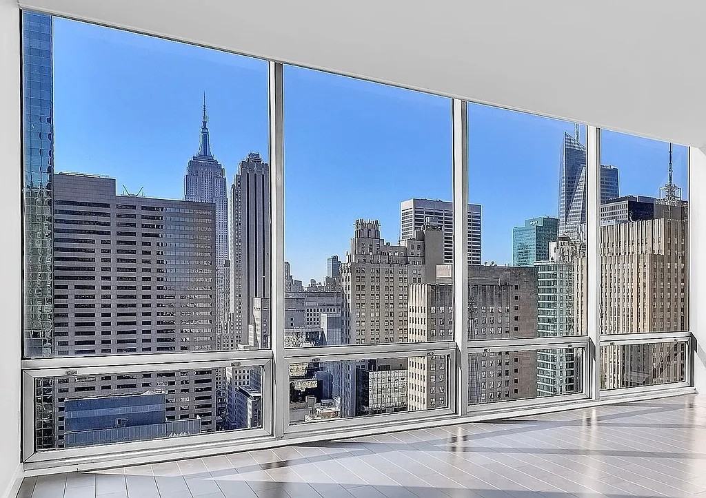 Listing photo 1 of 5